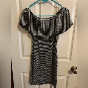 6/$10 Off the shoulder ruffle dress